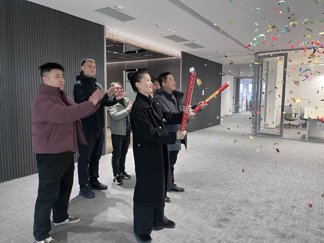 5ff898819df4bf43e4ee5372da8362f